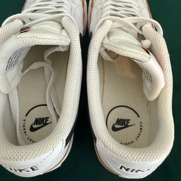 Nike Women's Court Legacy Low Sneaker - Picture 4 of 5